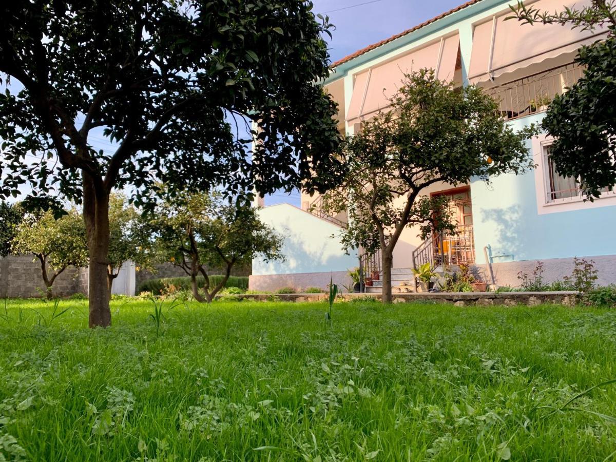 Mia Guest House - Entire Home With Balcony & Garden Divjake Luaran gambar