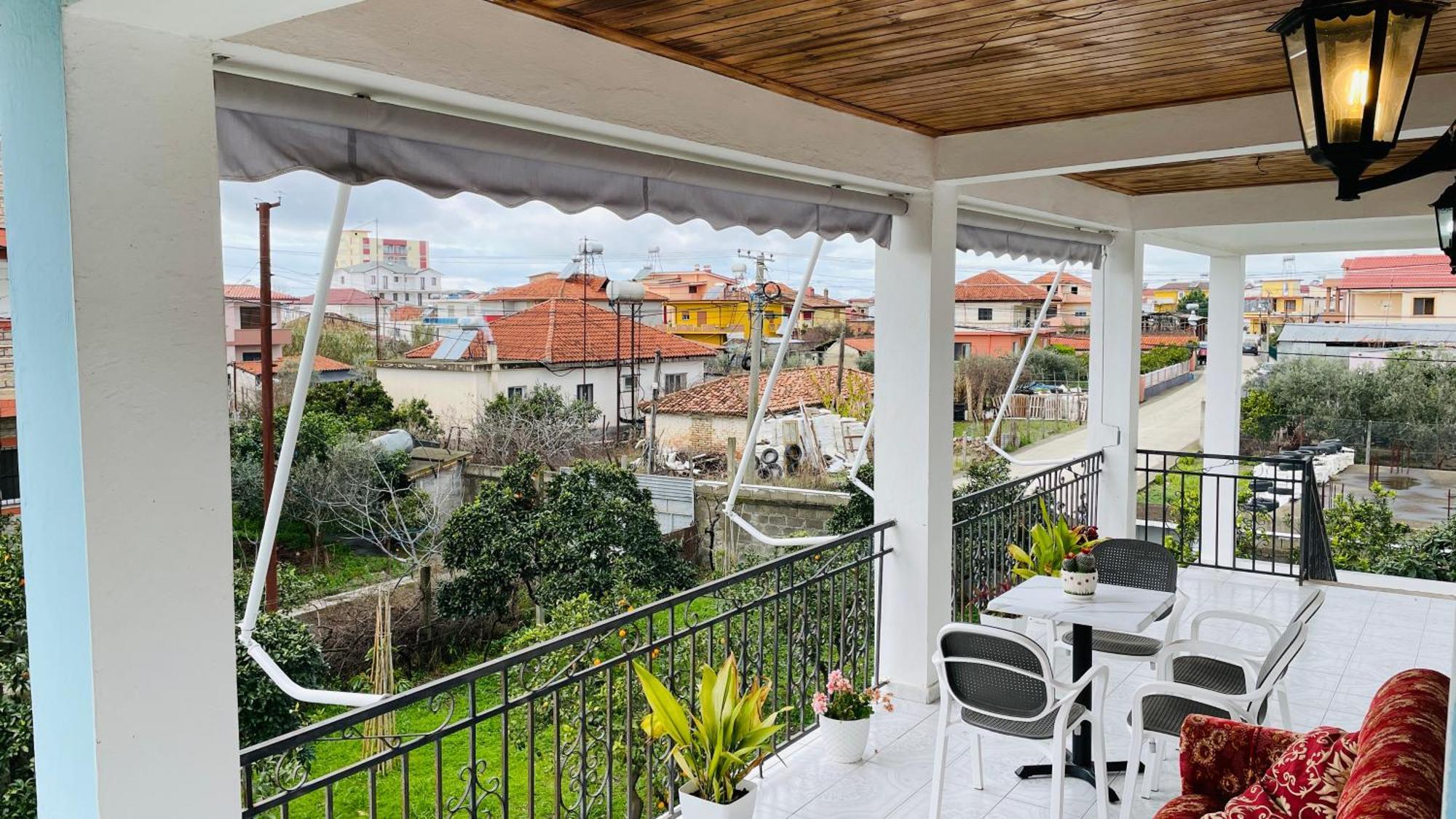 Mia Guest House - Entire Home With Balcony & Garden Divjake Luaran gambar