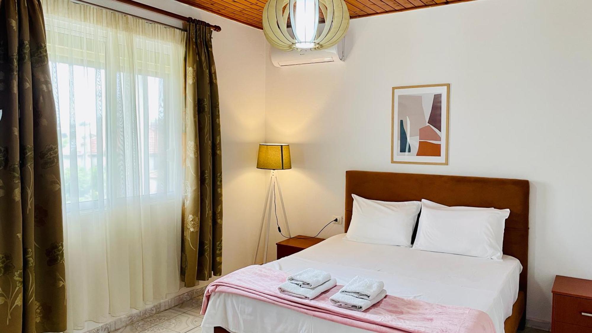 Mia Guest House - Entire Home With Balcony & Garden Divjake Luaran gambar